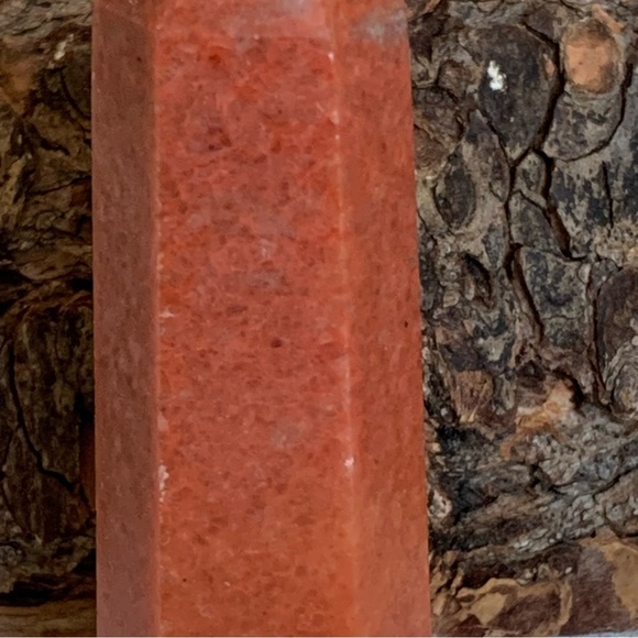 Red Calcite Crystal Tower Healing Point Obelisk Chakra Stone Reiki Wand 3.2" 68g - Picture 13 of 14